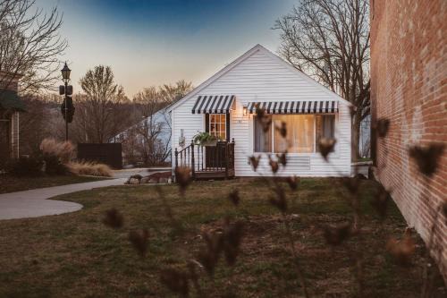 Newaygo House | Top-Rated Pet-Friendly Getaway at The Free Spirit Retreat