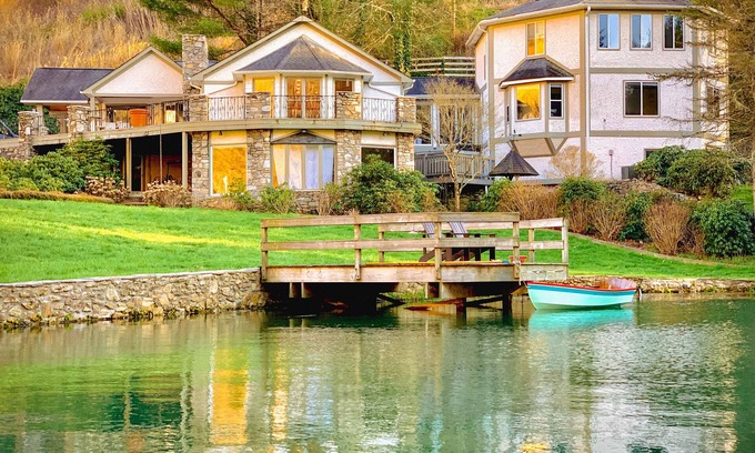 Mars Hill House | Exciting Getaway: Fire Pit, Hot Tub & Outdoor Fun Awaits