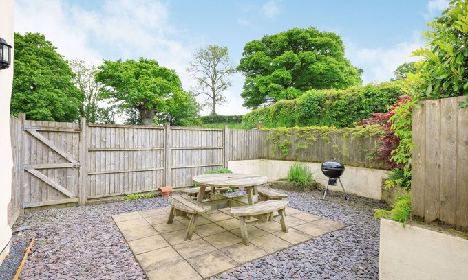 Newton Saint Cyres Cottage | Cozy Pet-Friendly Cottage at The Furrow in Tedburn St Mary
