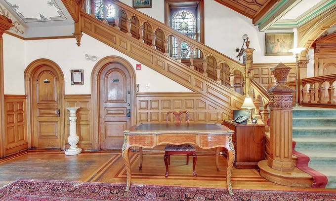 Reading House | Eco-Friendly Escape at The Gables: Guest Rated 10/10
