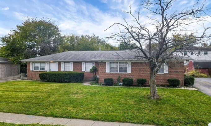 Gahanna Apartment | Top-Rated Gahanna Ranch: Family-Friendly 3 BR Near Airport