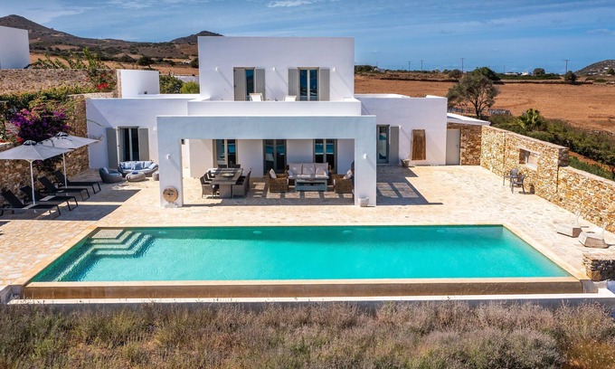 Antiparos Villa | The Gallery Home - Elegant Villa In Antiparos