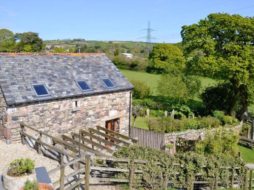 Ivybridge House | Experience The Garden Barn: Family-Friendly Retreat Awaits