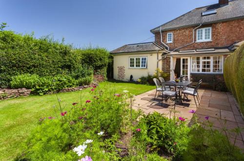 Fiddington Apartment | The Garden Flat at Jacobs Pond Nr Monksilver