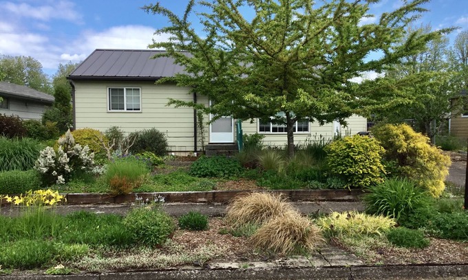 Corvallis House | Perfect Getaway: The Garden House near OSU