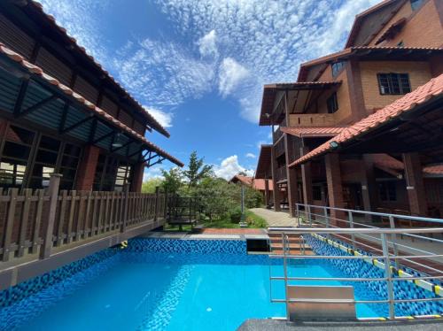 Bukit Tinggi Resort | Relaxing Garden Stay at Red House in Bukit Tinggi