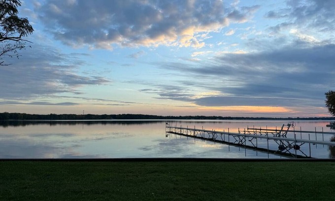 Brooklyn House | Experience The Gatehouse at Wampler's Lake: Top-Rated Retreat