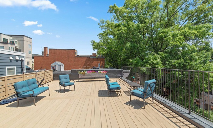 North Downtown Apartment | Stunning The Gatsby: 2 BR Downtown Views & Family-Friendly