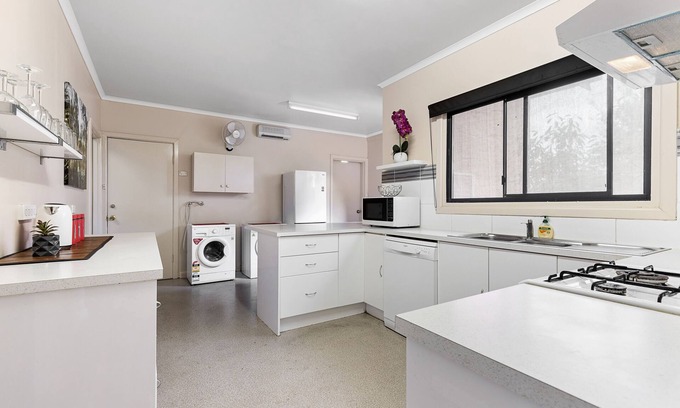Strathmerton House | Guest Rated: 10/10 at The Gazebo Place near Murray River