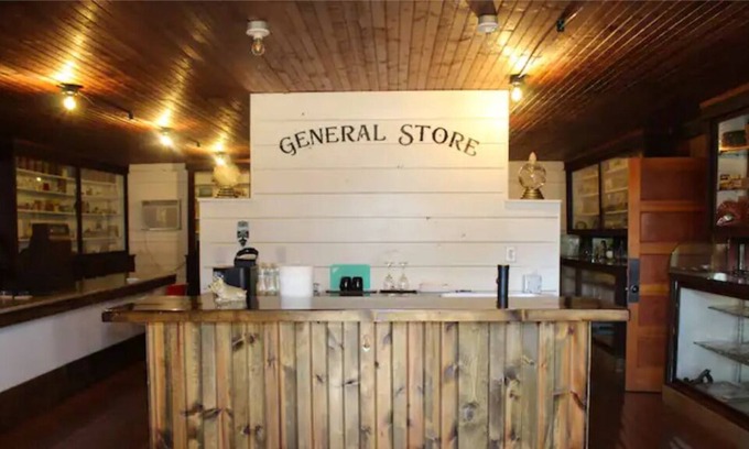Morgan Mill House | The General Store-@Rooms at The Oak Dale