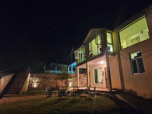 Dhirkot Villa | Unforgettable Stay at The Generals Inn - 4 Star & Family Friendly