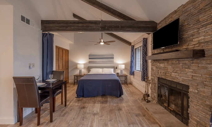 Innsbrook Condo | Discover The Geneva Villa: Oceanfront Bliss Awaits You