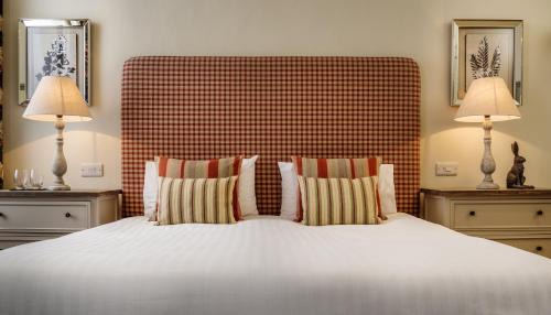 South Molton Hotel | Discover The George: Pet-Friendly Stay with Breakfast