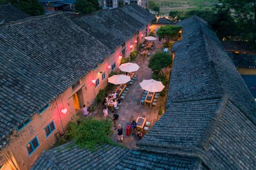 Yangshuo House | Inviting Oceanfront Retreat at The Giggling Tree