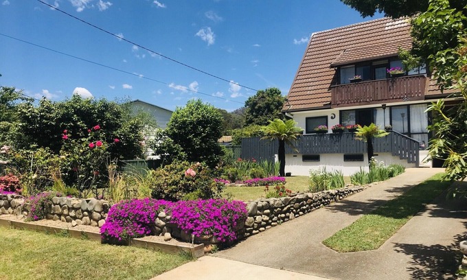Tawonga South House | The Ginger Bread House: Family-Friendly with Essential Amenities