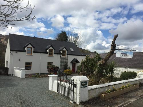 Cloonkeen Bed & Breakfast | Guest Rated 10/10 at The Glen Farmhouse Escape