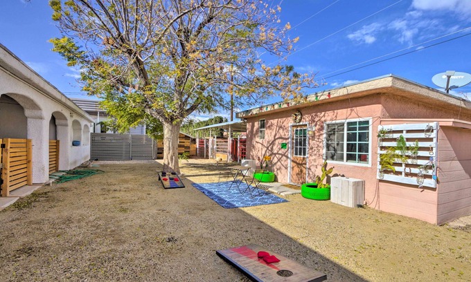 Las Vegas Apartment | Cozy Goat Hut Studio Casita: Family-Friendly Retreat