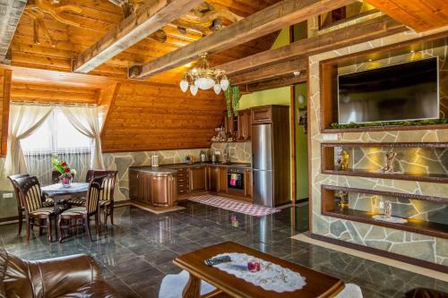 Lendak Apartment | Discover The Golden Eagle: Family-Friendly & Highly Rated