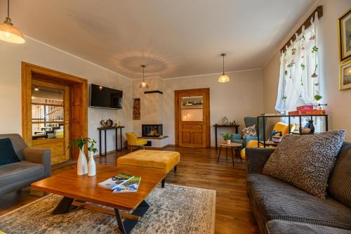 Harman Bed & Breakfast | Discover The Good House - Harman: 4-Star Family Escape