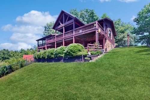 Morganton House | Explore The Good Place: Family-Friendly with Hot Tub Access