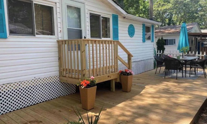 Baiting Hollow House | Experience Comfort at The Good Times House - Rated 10/10