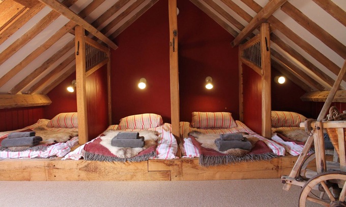 New Forest District Apartment | Experience The Grain Loft at Warborne Farm - 10/10 Rating!