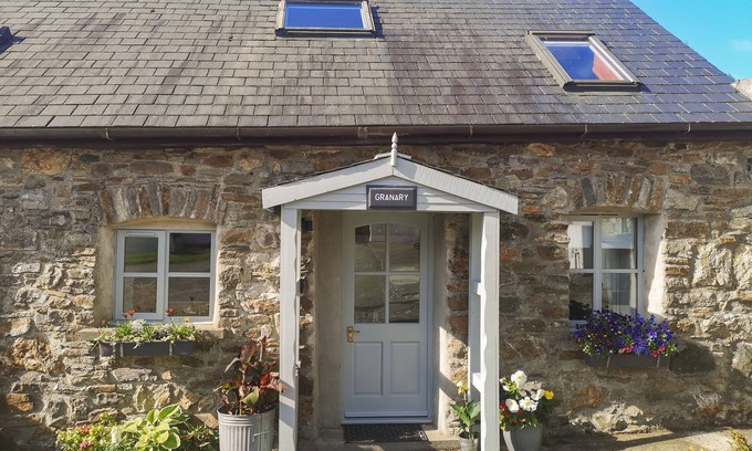 Rhosybol Cottage | The Granary: Family-Friendly Cottage with Ocean View