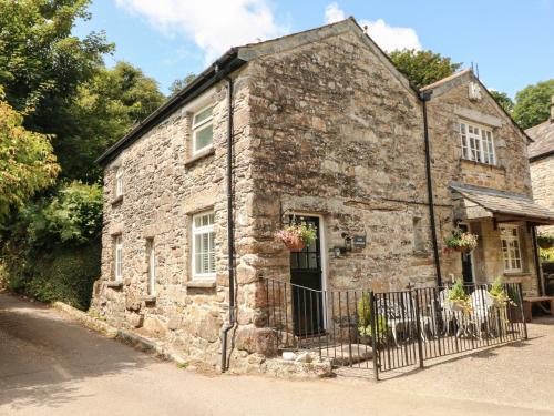 Saint Breward House | Pet-Friendly Retreat at The Granary - 4-Star Stay