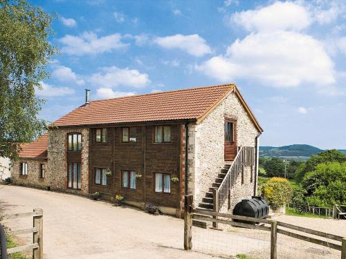 Colyton House | Experience The Granary: Family-Friendly Comfort Awaits