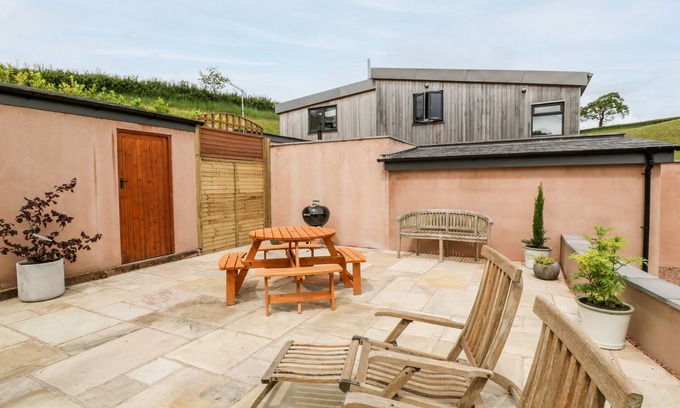 Cornwall Cottage | Discover The Granary: Pet-Friendly Cottage in Wiveliscombe