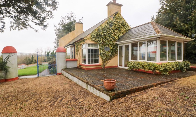 County Waterford Cottage | Pet-Friendly Retreat at The Granary in Lismore, Waterford