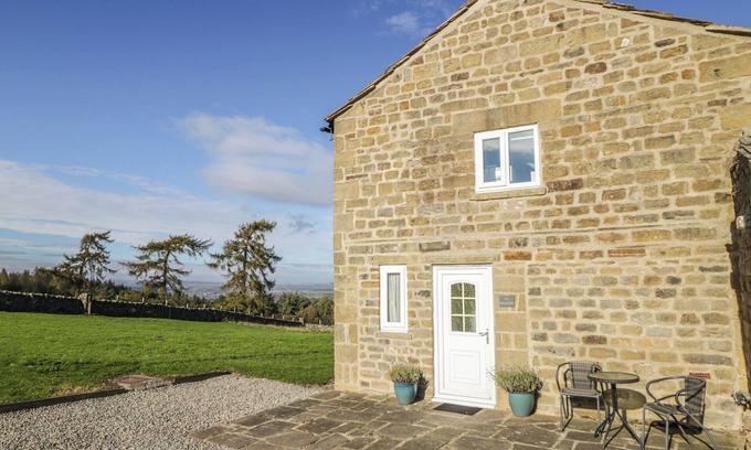 East Witton Cottage | Pet-Friendly Escape: The Granary Holiday Cottage in Masham
