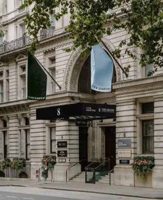 London City Centre Hotel | Discover The Grand at Trafalgar Square with Pet-Friendly Amenities