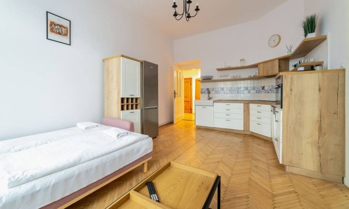 Smichov Apartment | The Grand Bohemian – Historic Art Nouveau Escape