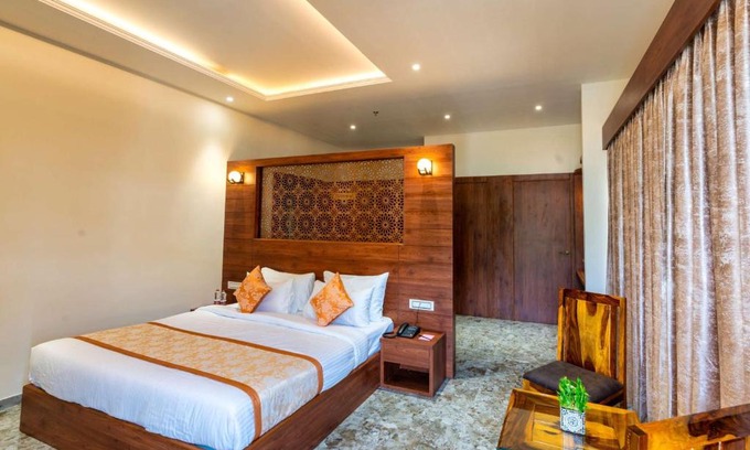 Udaipur Hotel | Guest Rated 9.2 at The Grand Fateh: Pool & Dining Awaits