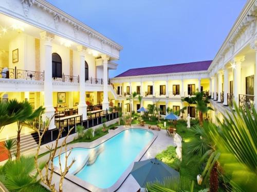 Prawirotaman Hotel | Relax at The Grand Palace Hotel Yogyakarta with Ocean Views