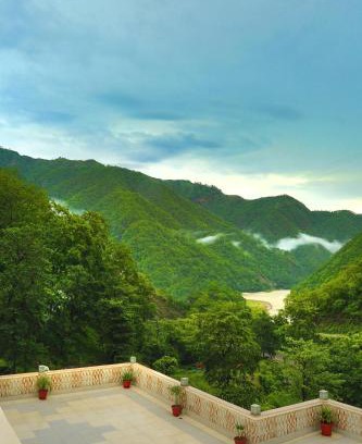 Dhunar Gaon Hotel | Relax at The Grand Shiva Resort and Spa with Ocean Views