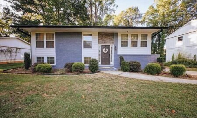 Smyrna House | The Grand Slam - The Battery ATL