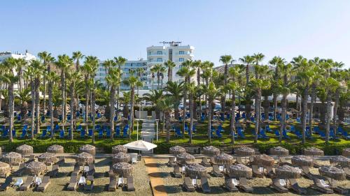 Limassol Resort | GrandResort by Leonardo Hotels: Oceanfront Bliss Awaits
