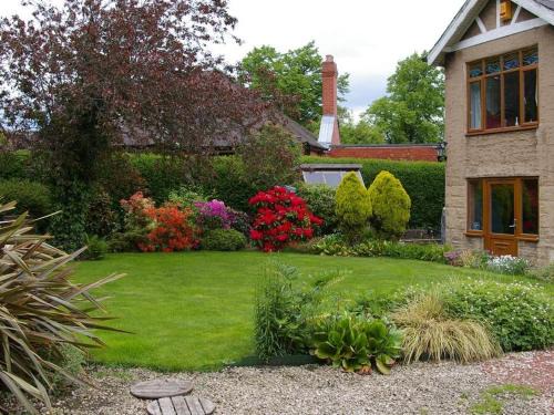 Normanton Bed & Breakfast | Experience Elegance at The Grange – 4-Star Hospitality