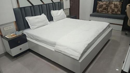 Amritsar House | Escape to The Great Escape: Guest Rated 9.8, Pet Friendly