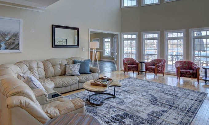 Mineral House | Escape to The Great Escape: Oceanfront Bliss Awaits