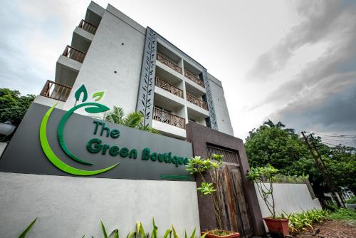 Santa Cruz Hotel | Inviting Retreat at The Green Boutique with Ocean Views