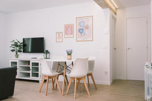 Cimadevilla Apartment | Unforgettable Stay at The Green Home with Ocean Views
