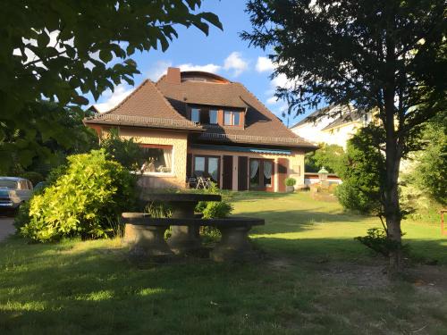 Friedrichsdorf Apartment | Family-Friendly Stay at The Green Park Nest Frankfurt