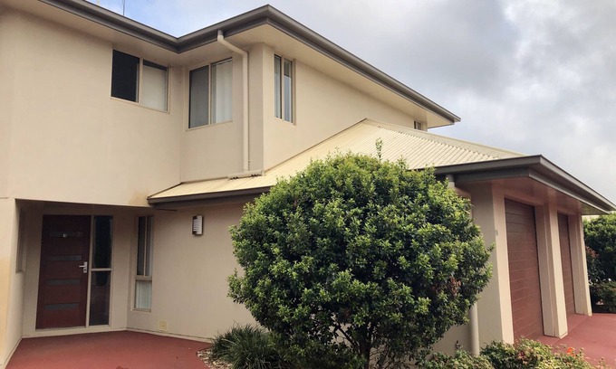 Toowoomba Apartment | Top-Rated "The Groves" City Apartment with Breakfast Included