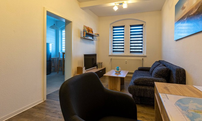 Weiwasser/O.L. Apartment | Central Guest Apartment in Weißwasser with Breakfast Included