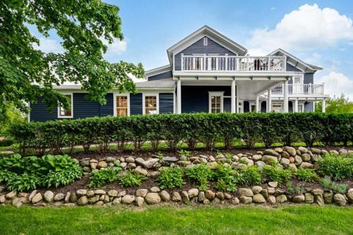 Excelsior House | The Guest House