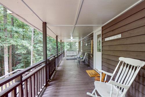 Demorest House | Discover The Haggai House: Family-Friendly Retreat