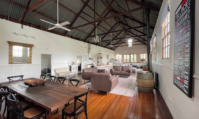 Millfield House | Experience The Hall - Your Ideal Getaway in Hunter Valley